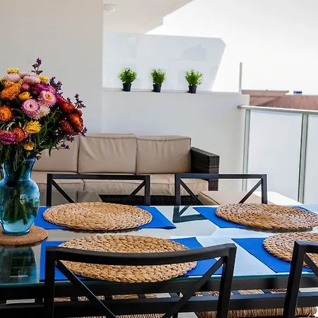 Las Terrazas Apartment *